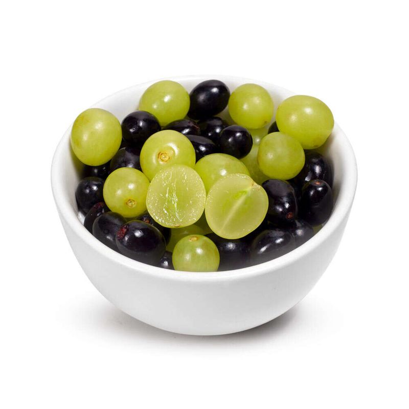 Mix-De-Uvas-Pretas-e-Verdes-Quasi-Pronto-Copo-300g