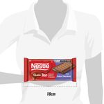 Chocolate-ao-Leite-Recheio-Chocolate-com-Biscoito-de-Chocolate-Nestle-Choco-Trio-90g