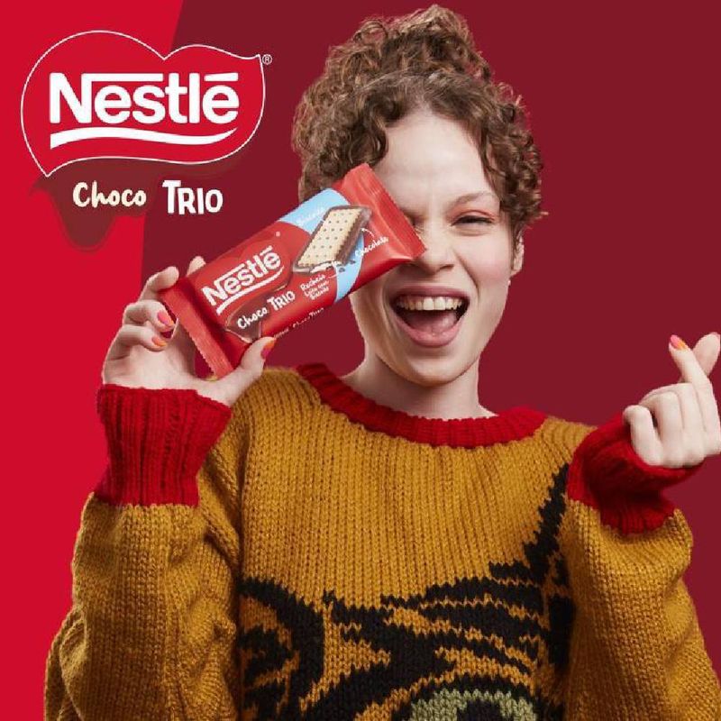 Chocolate-ao-Leite-Recheio-ao-Leite-com-Biscoito-de-Chocolate-e-Baunilha-Nestle-Choco-Trio-90g
