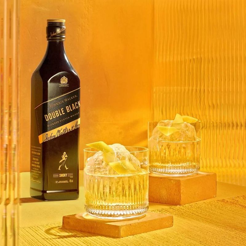 Whisky-Johnnie-Walker-Double-Black-Garrafa-1-L