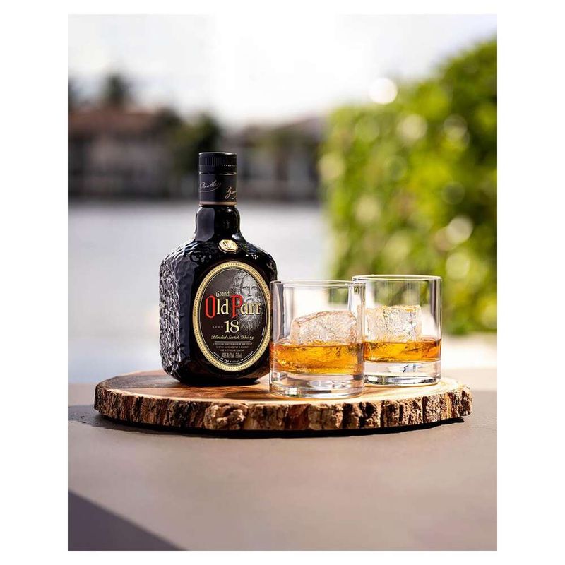 VF4qT-qqCUAAAAAAAAoVEw